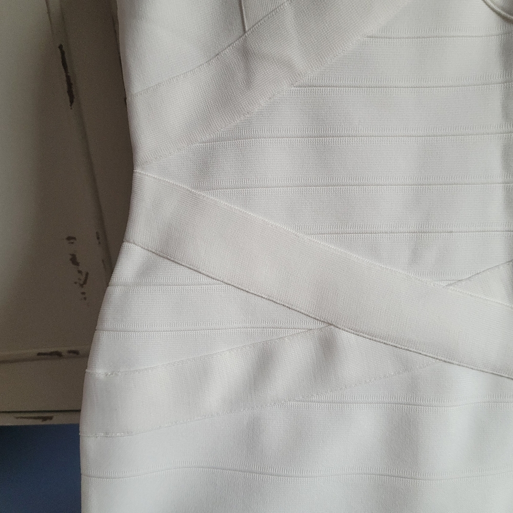 Dress - Picture 5 of 5